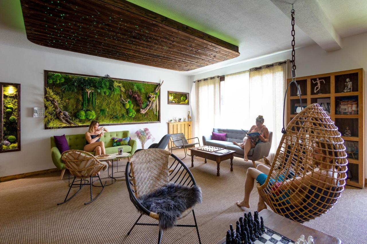 Fontaine Du Mont Blanc Hotel & Spa เลอุชส์ ภายนอก รูปภาพ