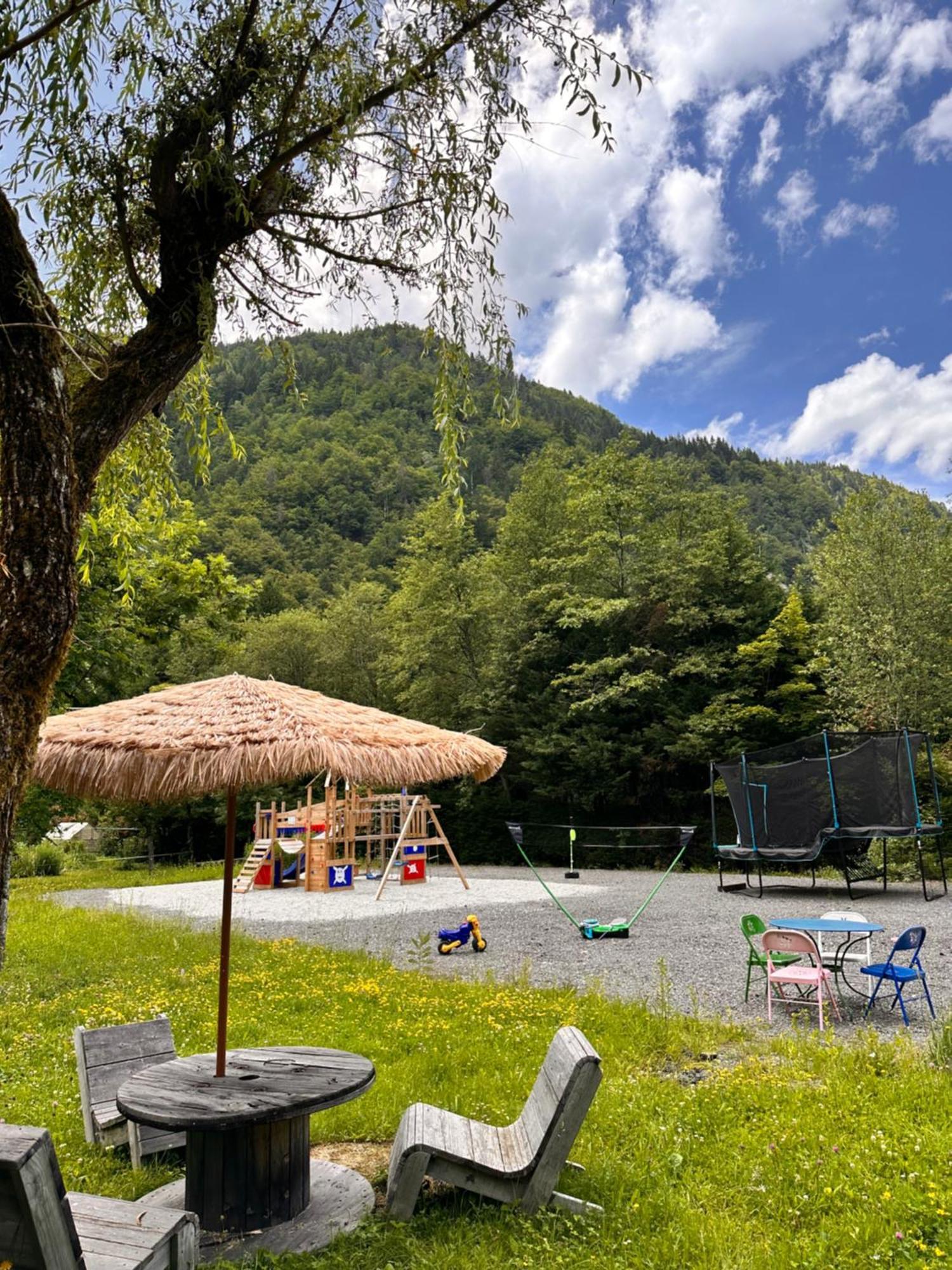 Fontaine Du Mont Blanc Hotel & Spa เลอุชส์ ภายนอก รูปภาพ