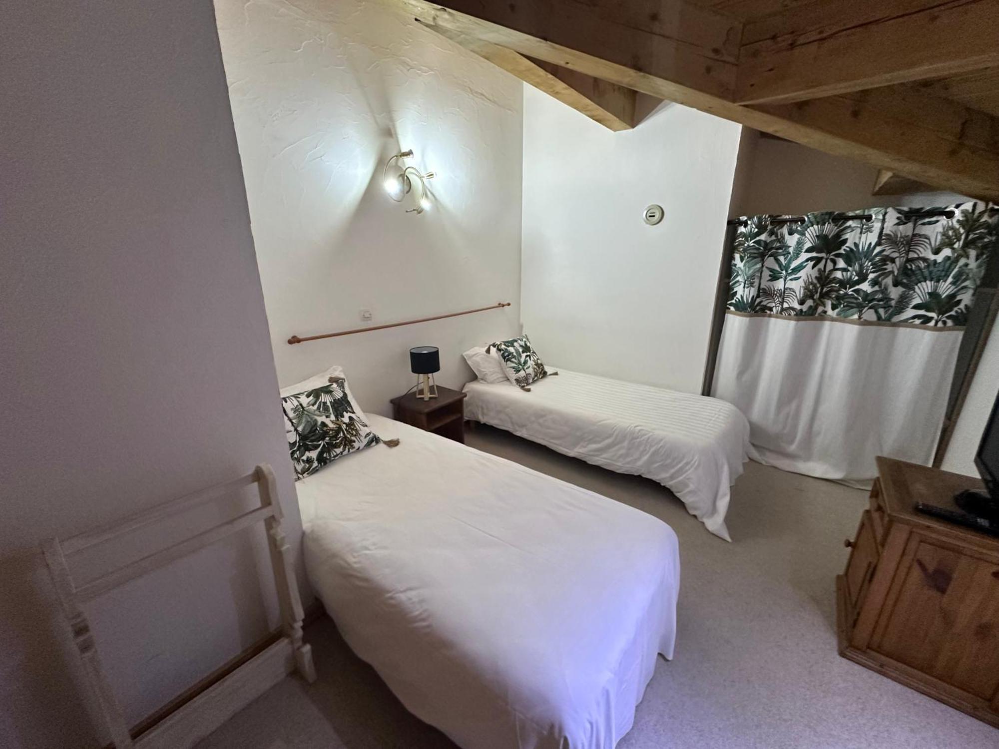 Fontaine Du Mont Blanc Hotel & Spa เลอุชส์ ภายนอก รูปภาพ