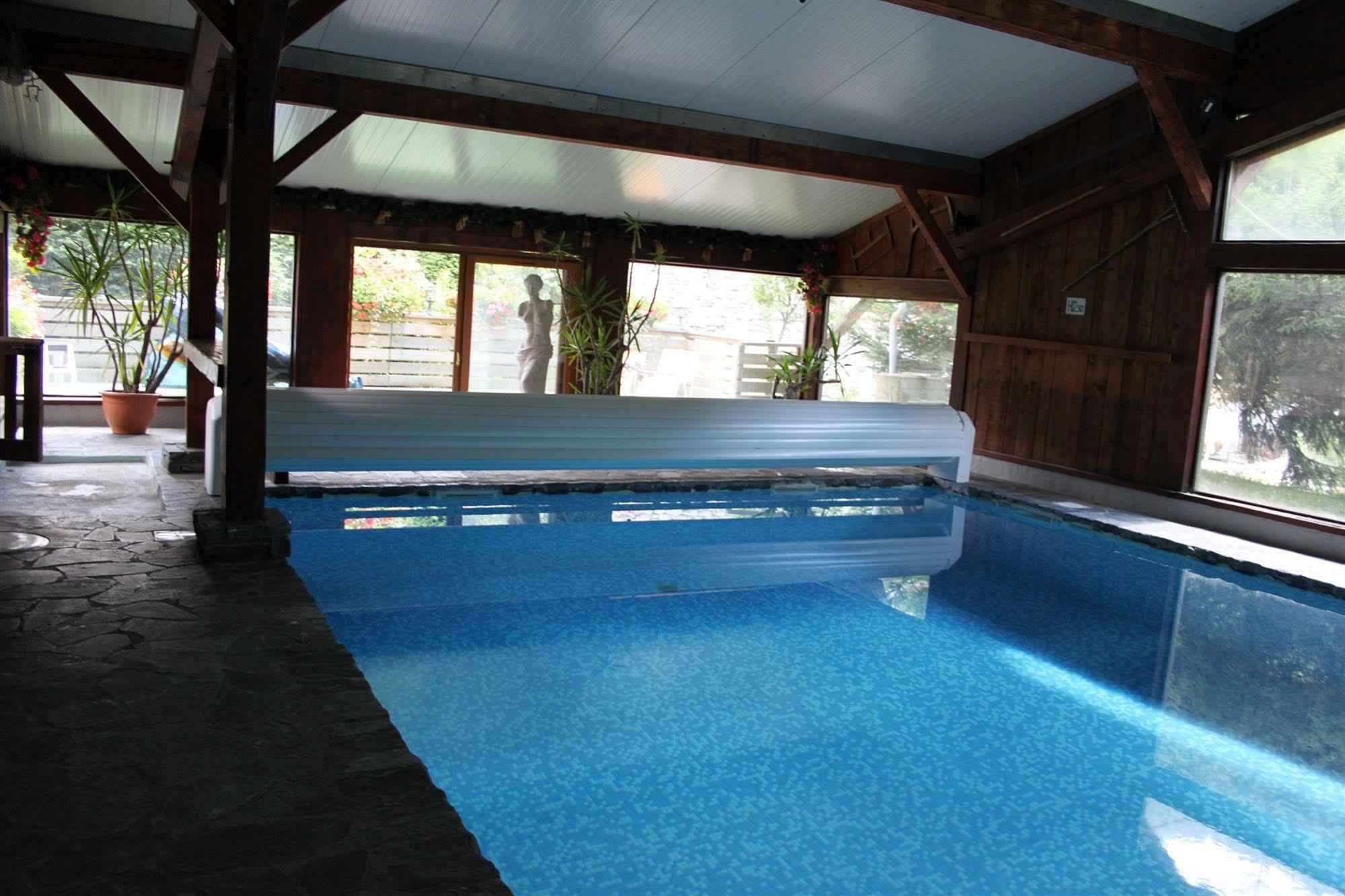 Fontaine Du Mont Blanc Hotel & Spa เลอุชส์ ภายนอก รูปภาพ